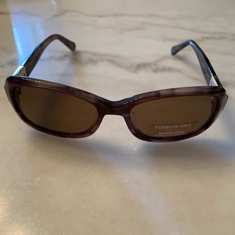 Stylish Women Kenneth Cole Sunglasses